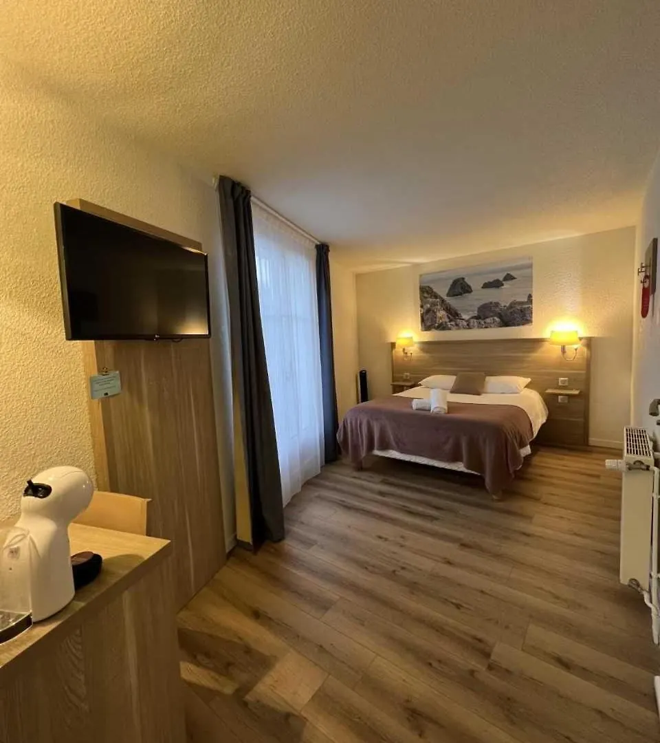 *** Hotel Couett'Hotel Brest Port De Plaisance, Les Pieds Dans L'Eau France