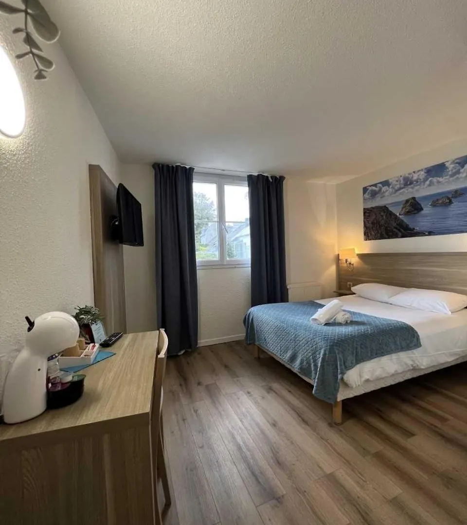 Couett'Hotel Brest Port De Plaisance, Les Pieds Dans L'Eau 3*,  France