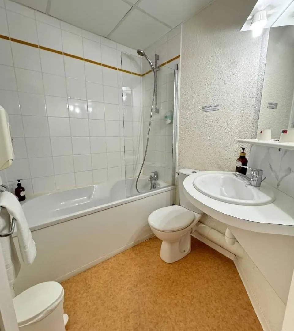 *** Hotel Couett'Hotel Brest Port De Plaisance, Les Pieds Dans L'Eau France