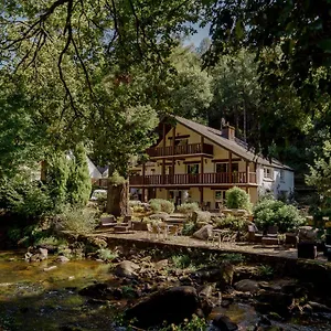 Hotel Logis De Pont Calleck