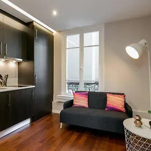 Appartement Charmant Studio Neuf Proche Des Invalides